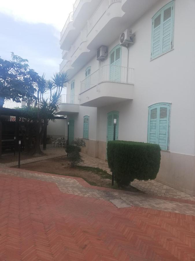 Villa Parisi Bari Buitenkant foto