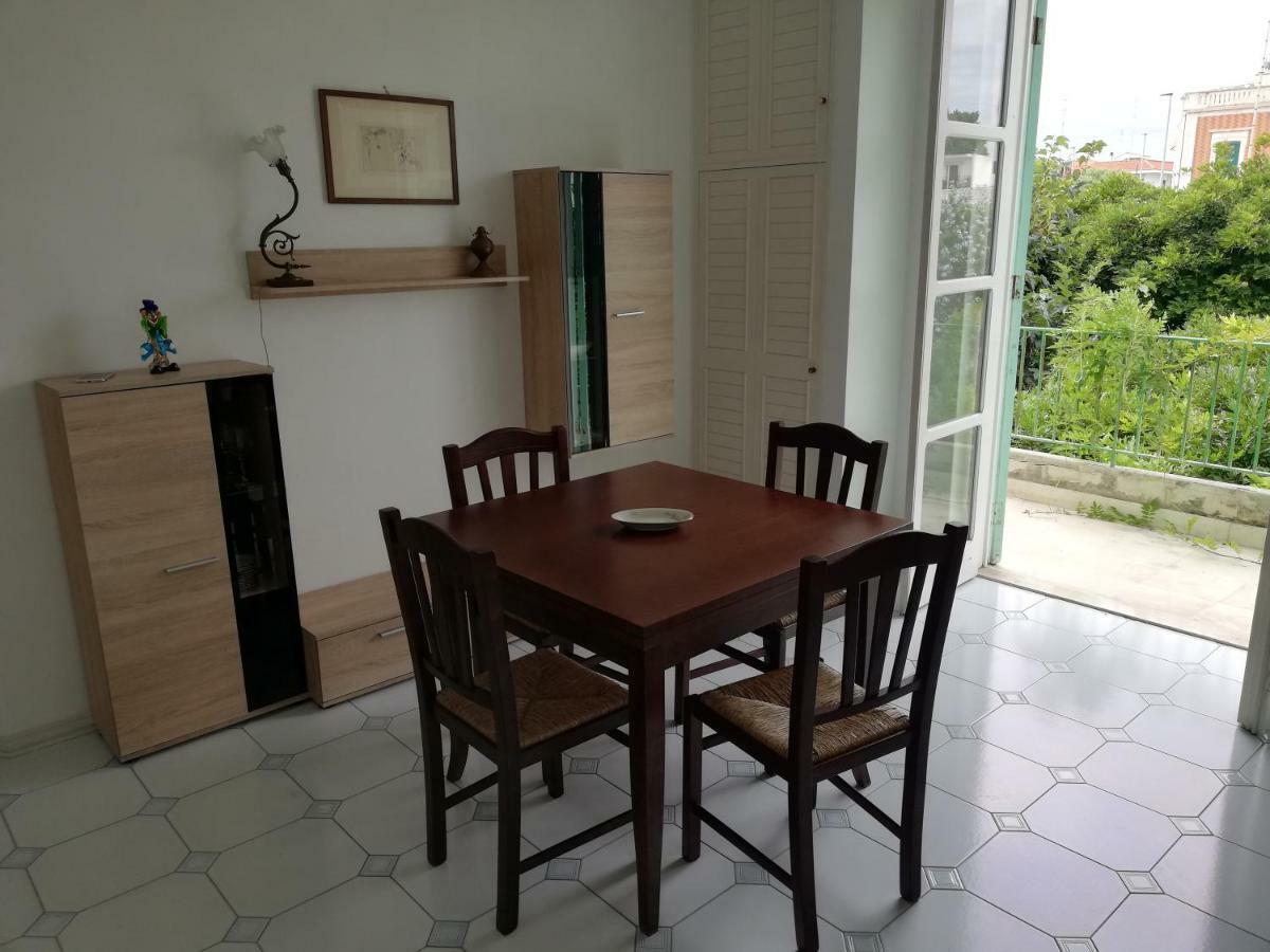 Villa Parisi Bari Buitenkant foto